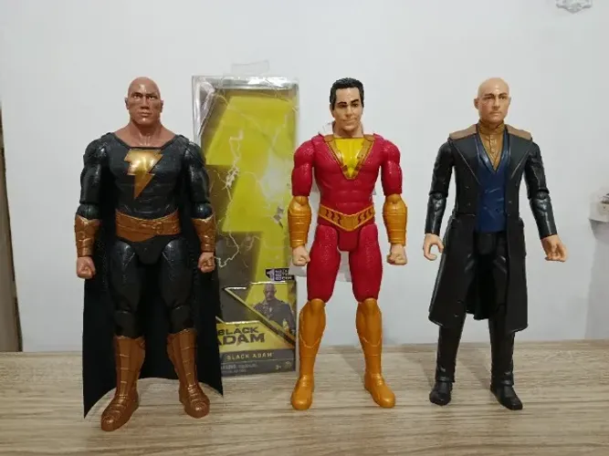 Lote de Bonecos DC - Black Adam, Shazam e Dr. Silvana