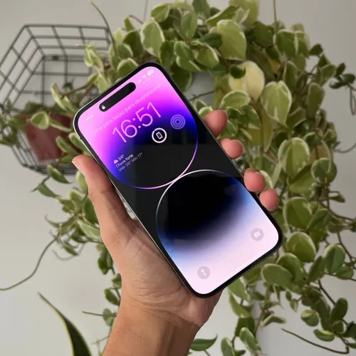 Vendo iPhone 14 Pro 128gb, usado com poucas marcas de uso, 87% de bateria tudo original