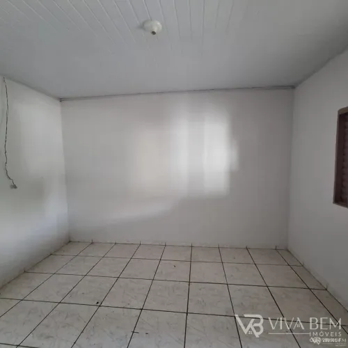 Casa com 1 Quarto(s) e 1 banheiro(s) para Alugar, 48 m² por R$ 822 / Mês