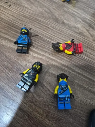 Ninjago minifiguras reservadas 