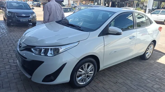 Toyota Yaris XL Sedan 1.5 Flex 16V 4P Aut. 2019