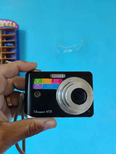 Camera digital GE 7 mp A735