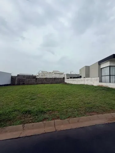 Terreno à venda no Condomínio Solar das Esmeraldas em Nova Odessa/SP