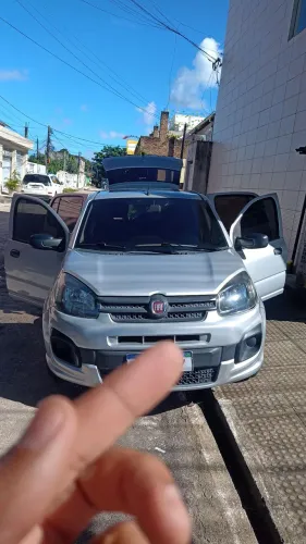 Fiat Uno Attractive 1.0 EVO Fire Flex 8V 5P 2021