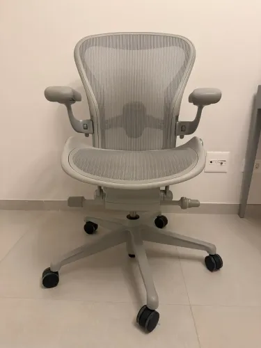 Cadeira Herman Miller Aeron Cinza - Original
