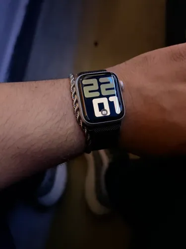 Apple Watch SE 2ª Geração 40mm GPS Starlight ? Ótimo Estado