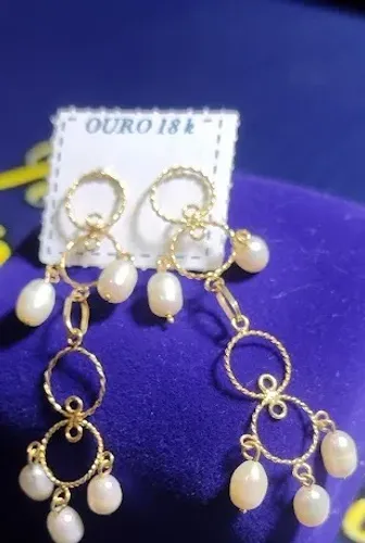 Brincos Pérolas Originais 5 mm x 4 mm Ouro 18 Kilates Peso 2.80 Gramas 50 mm              