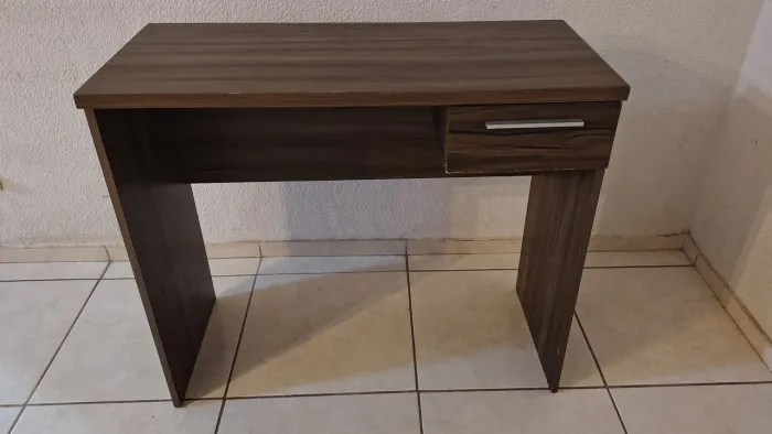 Mesa/escrivaninha de estudos
