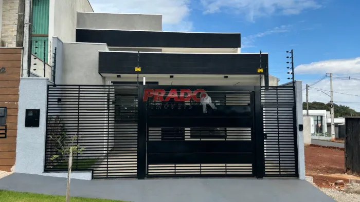 Casa à venda em Maringá, Jardim Petrópolis, com 3 quartos, com 110 m²