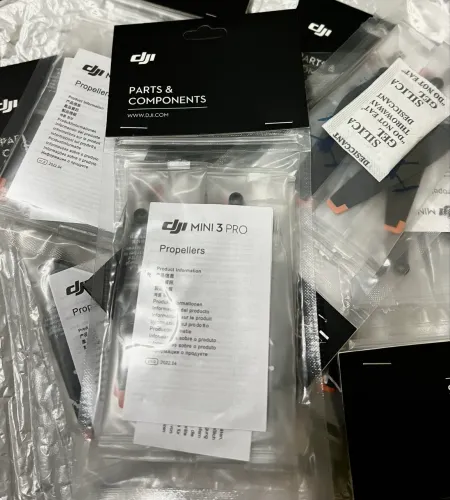 Um conjunto de hélices com 8 unidades para DJI Mini 3 Pro/4 