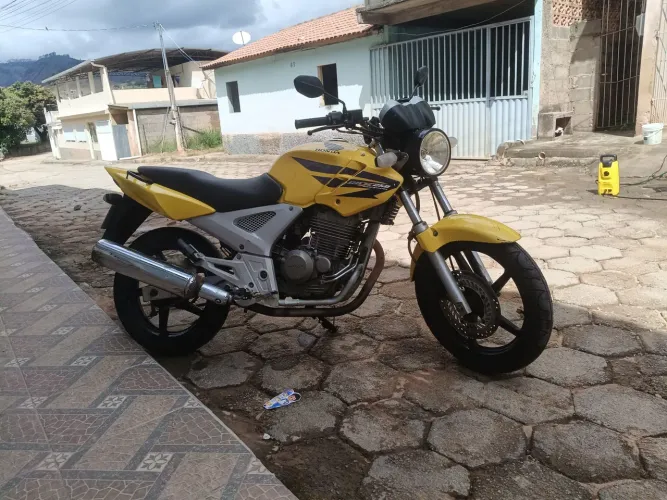 Vendo ou troco Twister
