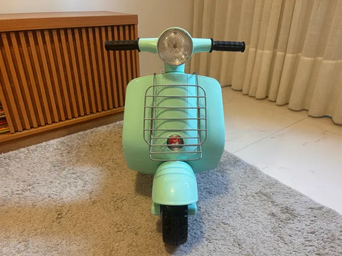 Scooter Turquesa Elétrica 6v Bandeirante