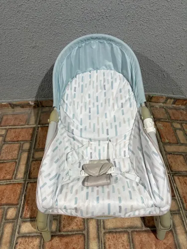 Cadeira de balanço infantil