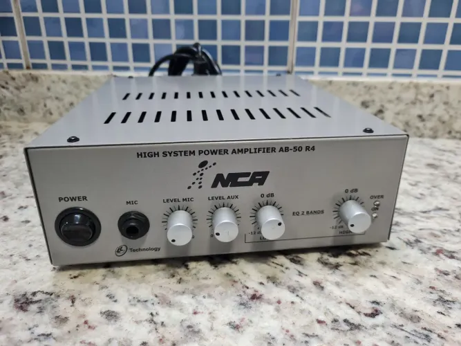 Amplificador NCA de 50 wats seminovo