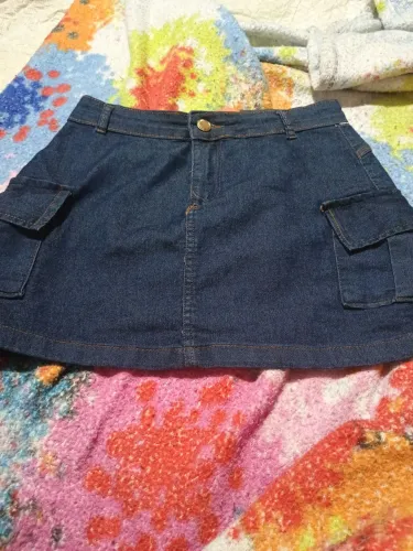 Saia jeans 42 tamanho pequeno ( aceito troca)