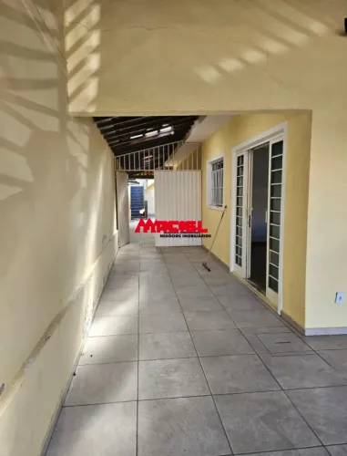 casa para alugar em ótima localização ,com dois quartos sala ampla cozinha com azulejo are