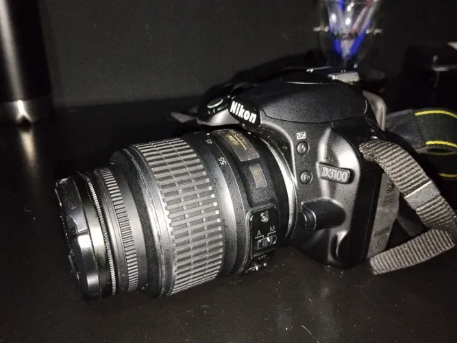Câmera DSLR Nikon D3100