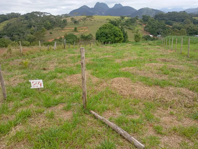 Vendendo 2 terrenos