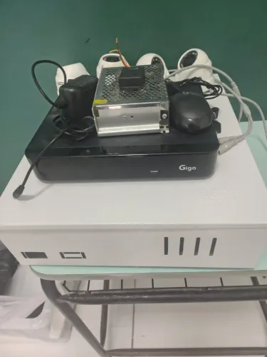 4 Câmeras, DVR, Rack TUDO PIR 380,00