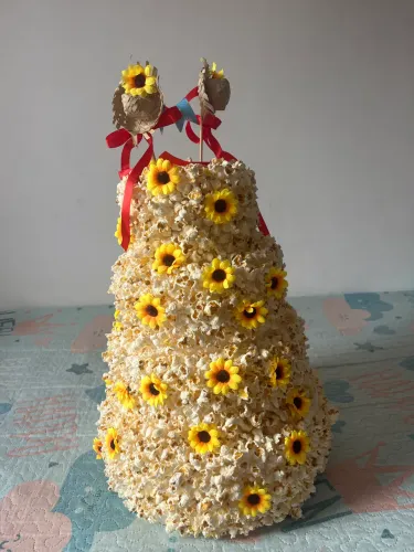 Bolo de pipoca decorativo