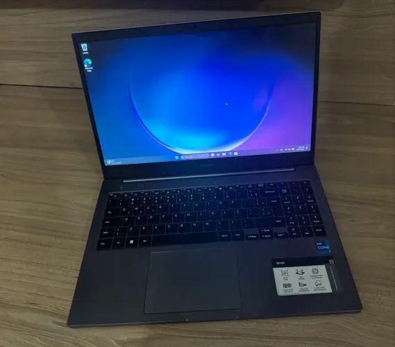 Samsung Book - i7 1165G7 - 16 GB RAM - 500 GB SSD - WINDOWS 11