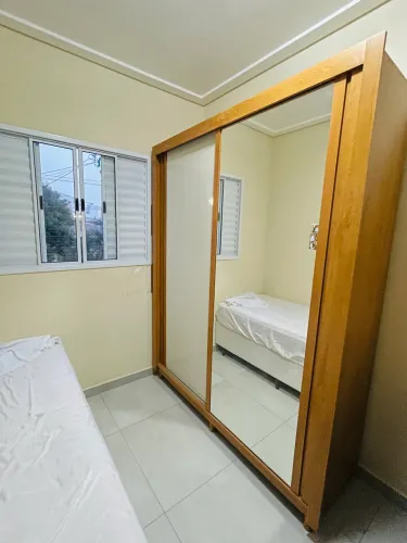 Guarda roupa novo