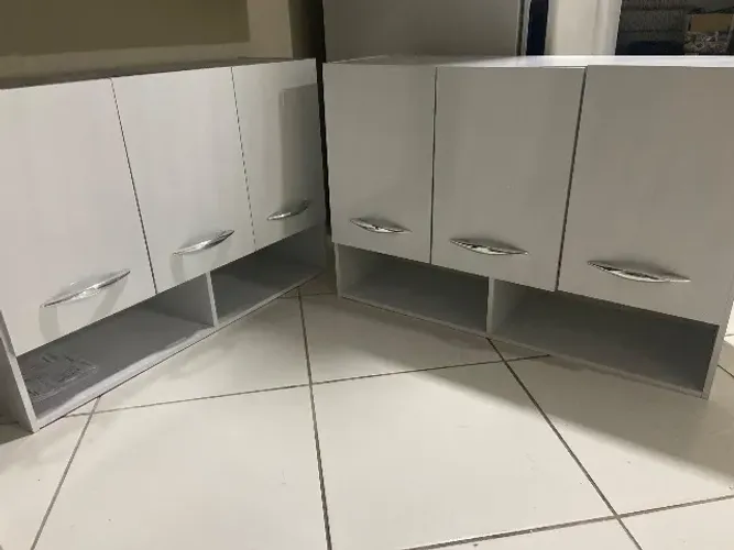 2 Armários aéreo 3 portas