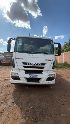 CAMINHÃO IVECO TECTOR 150E21 COMBOIO