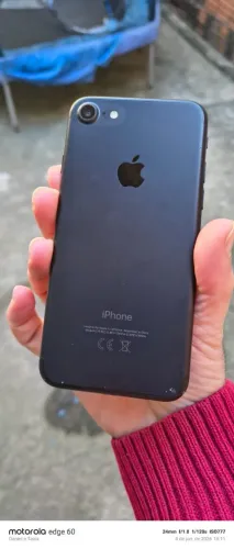 Tenho dois iPhone um 6 outro 7 pra vender 250 cada