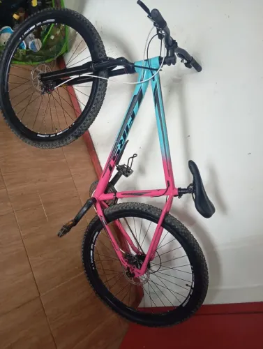 bicicleta First aro 29