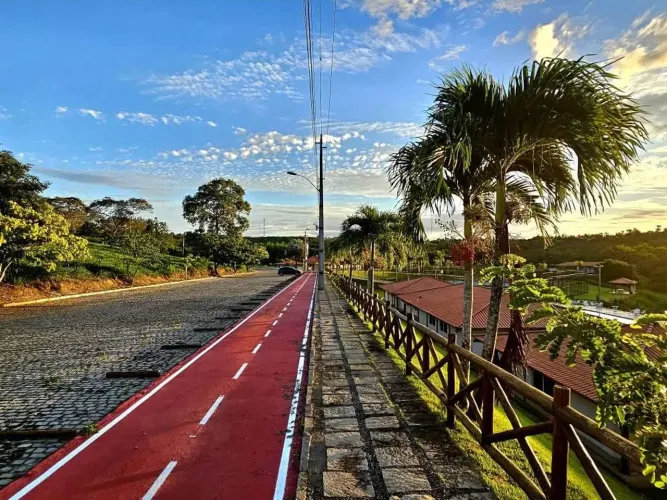 Belíssino terreno de 1.369m/22 no condom?nio Horto Florestal Br 324