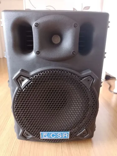 Caixa de som CSR 2500A / USB Bluetooth usada, com defeito no botão do volume e saídas RCA