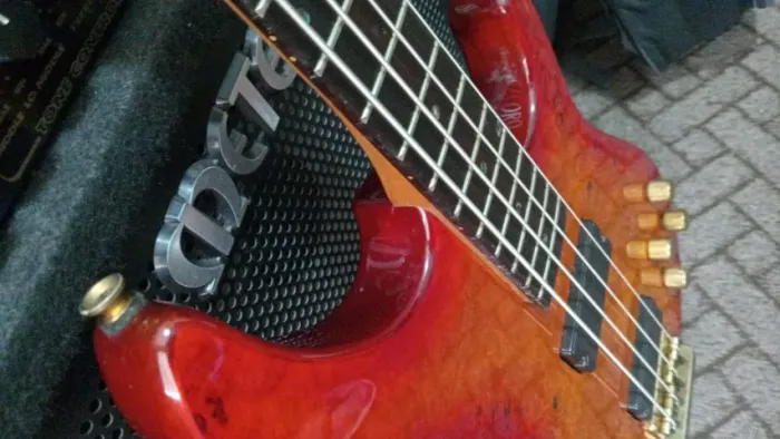 Baixo Dean Jb 4 Cordas Ativo