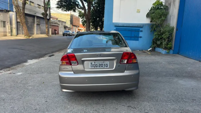 Honda Civic Sedan LX 1.7 16V 115cv Mec. 4P 2005