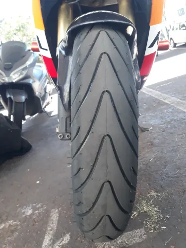 Pneu 120/70/17 para Repsol, Hornet,Xj600, Cb300, CBR e tiodas esportivas