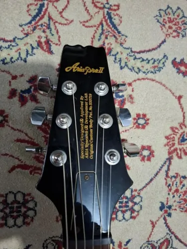 Vendo guitarra ária pro 2