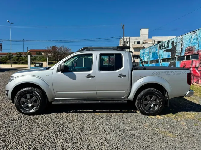 Nissan Frontier SV At.cd 4X4 2.5 TB Diesel Mec. 2014