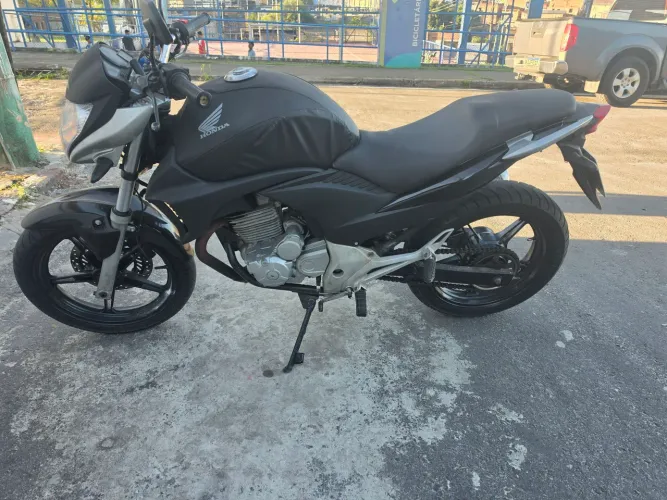 CB 300R 09/10