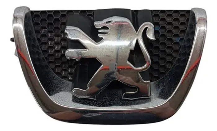Emblema Grade Parachoque Dianteiro Peugeot 207 2009 2010 Prata