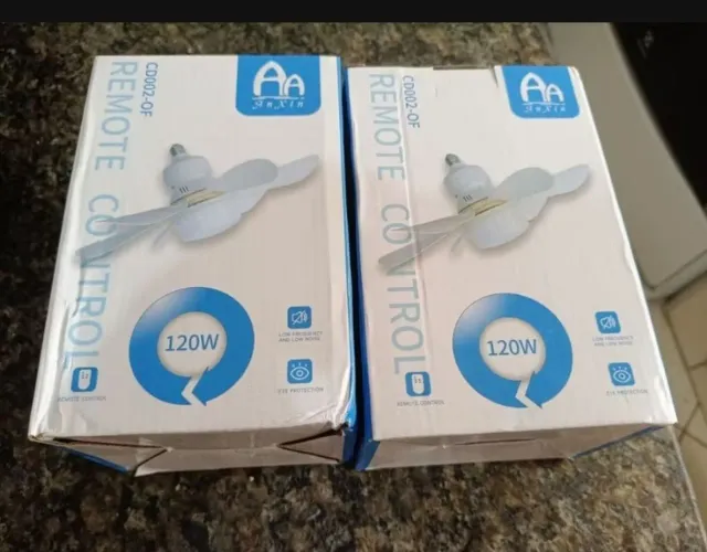 Mini ventilador de teto com controle