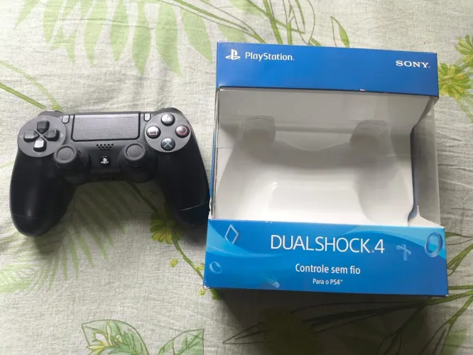 Controle ? PS4 ORIGINAL SONY ?