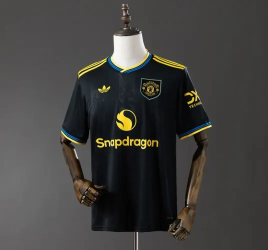 CAMISA MANCHESTER UNITED TERCEIRA 25/26 TAMANHO M - NOVA