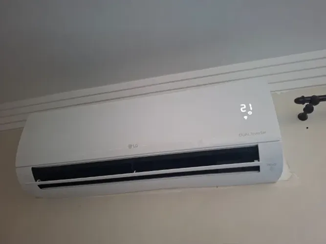 Ar Condicionado LG 12.000 Btus WiFi Dual Inverter Voice +Ai frio S3-Q12JA31K 220V Seminovo