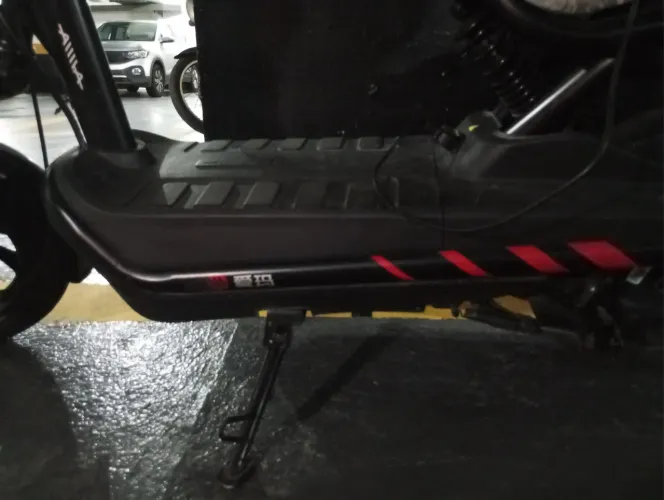 Scooter elétrica 