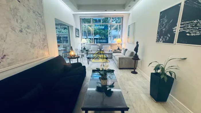 Leblon | Apartamento 2 quartos, sendo 2 suites