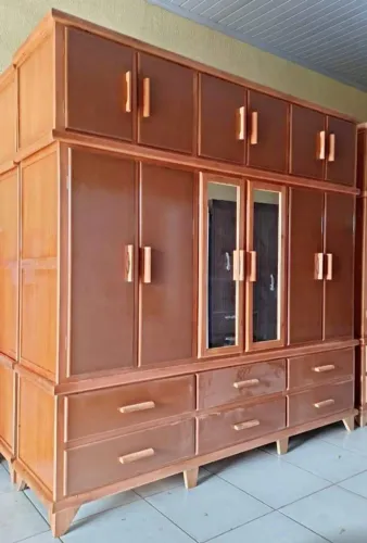 Guarda roupa novo de madeira faço entrega triplex 6 portas 6 gavetas gigante 2800 