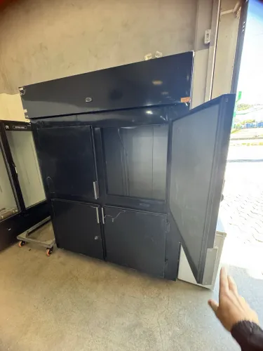CERVEJEIRA 4 PORTAS 2030 LITROS PRETA