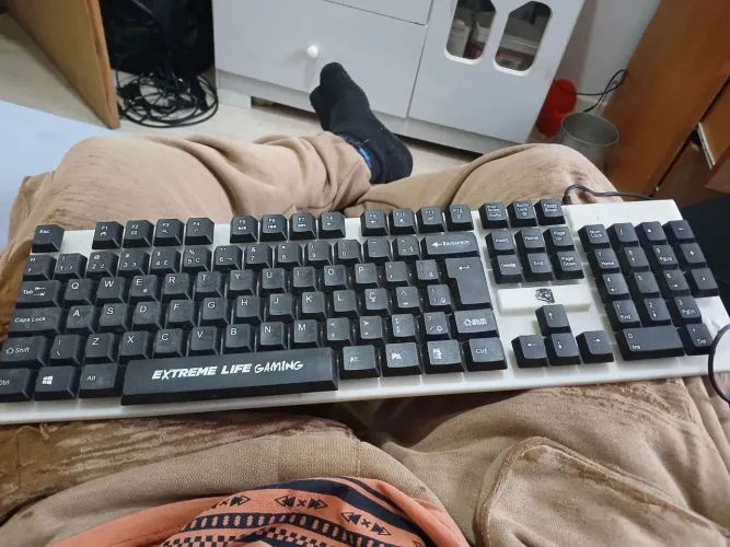 TECLADO RGB GAMER