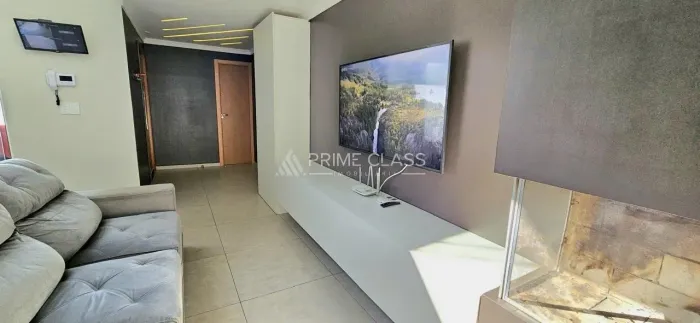 Casa com 2 dormitorios, 2 banheiros, 4 vagas, Bairro Igara