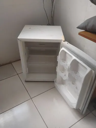 Frigobar Eletrolux